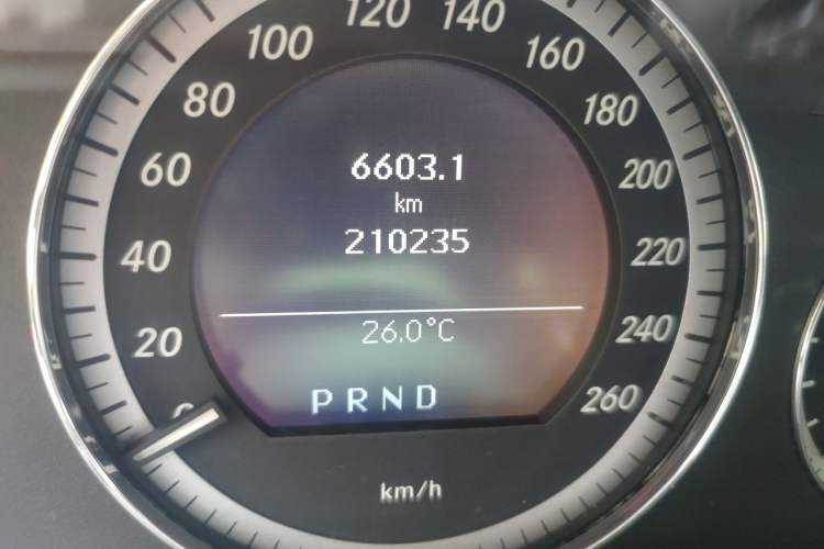 Used Mercedes-Benz E-Class 2010 E 260 L CGI Elegant Model Odometer Close Up