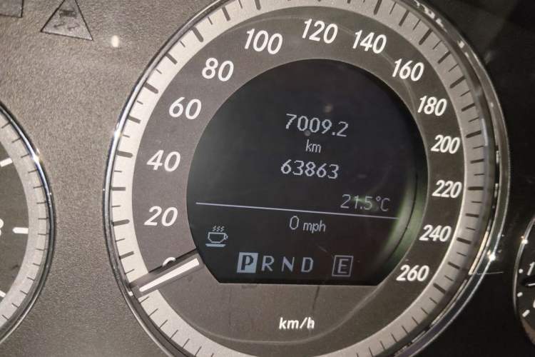 Used Mercedes-Benz E-Class 2010 E 200 CGI Elegant Model Odometer Close Up