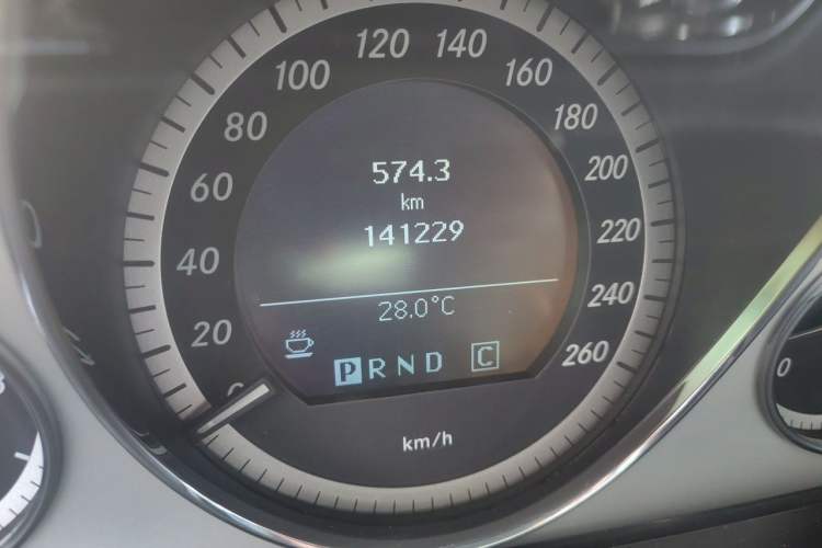 Used Mercedes-Benz E-Class 2010 E 260 CGI Fashion Model Odometer Close Up