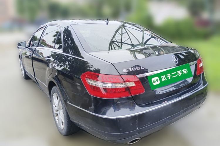 Used Mercedes-Benz E-Class 2010 E 300 L Fashion Model Rear Left 45 Deg