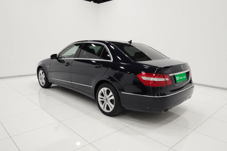 Used Mercedes-Benz E-Class 2010 E 300 L Fashion Model Rear Left 45 Deg