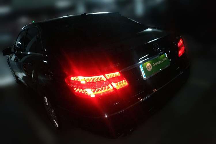 Used Mercedes-Benz E-Class 2010 E 200 CGI Elegant Model Rear Left 45 Deg