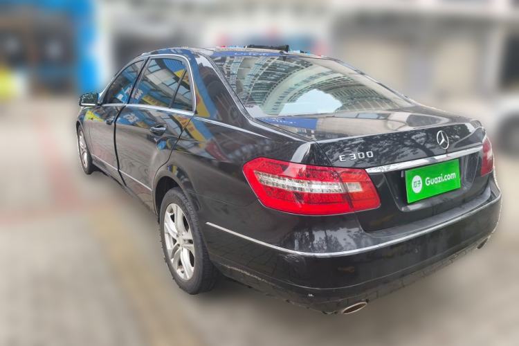 Used Mercedes-Benz E-Class 2010 E 300 L Fashion Model Rear Left 45 Deg
