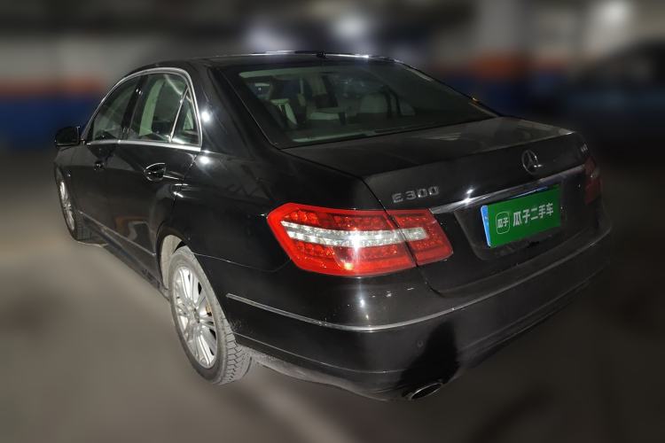 Used Mercedes-Benz E-Class 2010 E 200 CGI Elegant Model Rear Left 45 Deg