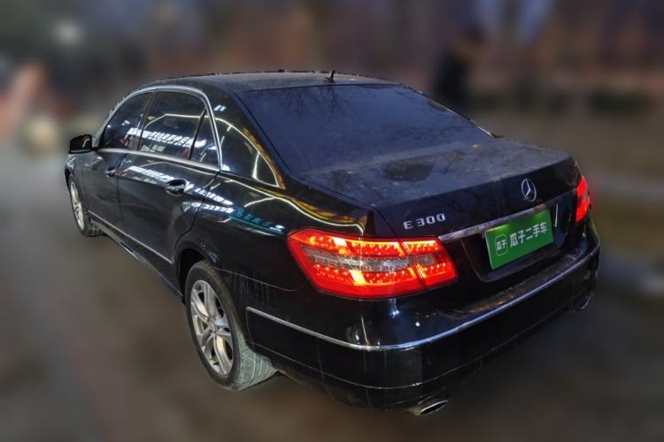 Used Mercedes-Benz E-Class 2010 E 300 L Fashion Model Rear Left 45 Deg