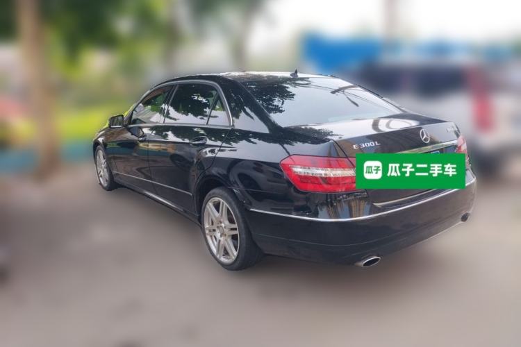Used Mercedes-Benz E-Class 2010 E 300 L Fashion Model Rear Left 45 Deg