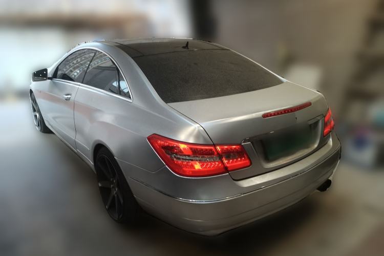 Used Mercedes-Benz E-Class 2010 E 260 CGI Coupe Rear Left 45 Deg