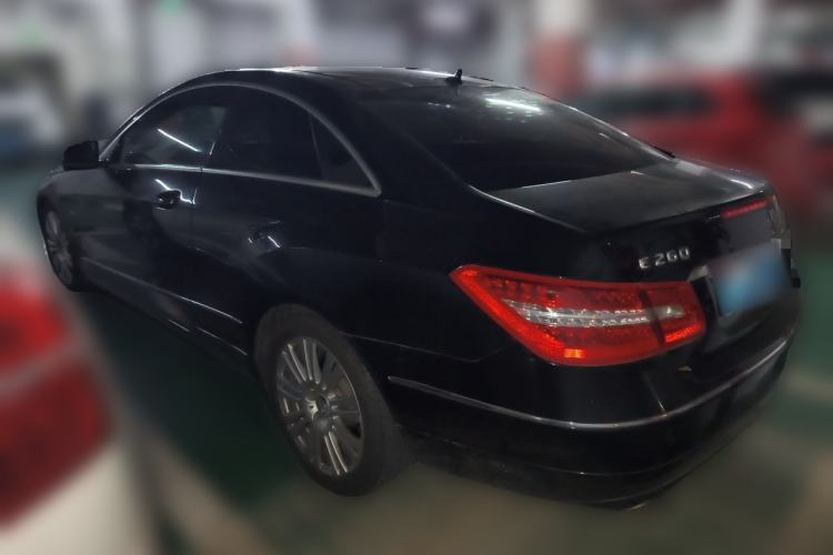 Used Mercedes-Benz E-Class 2010 E 260 CGI Coupe Rear Left 45 Deg
