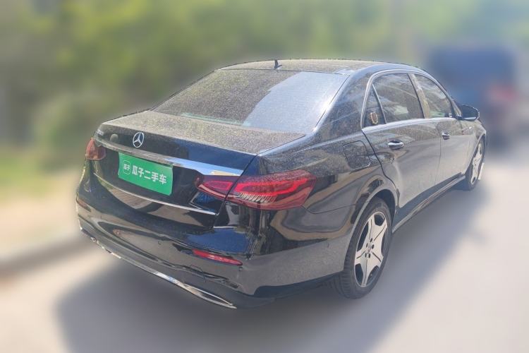 Used Mercedes-Benz E-Class 2010 E 300 L Fashion Model Rear Right 45 Deg