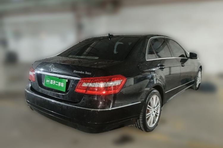 Used Mercedes-Benz E-Class 2010 E 200 CGI Elegant Model Rear Right 45 Deg
