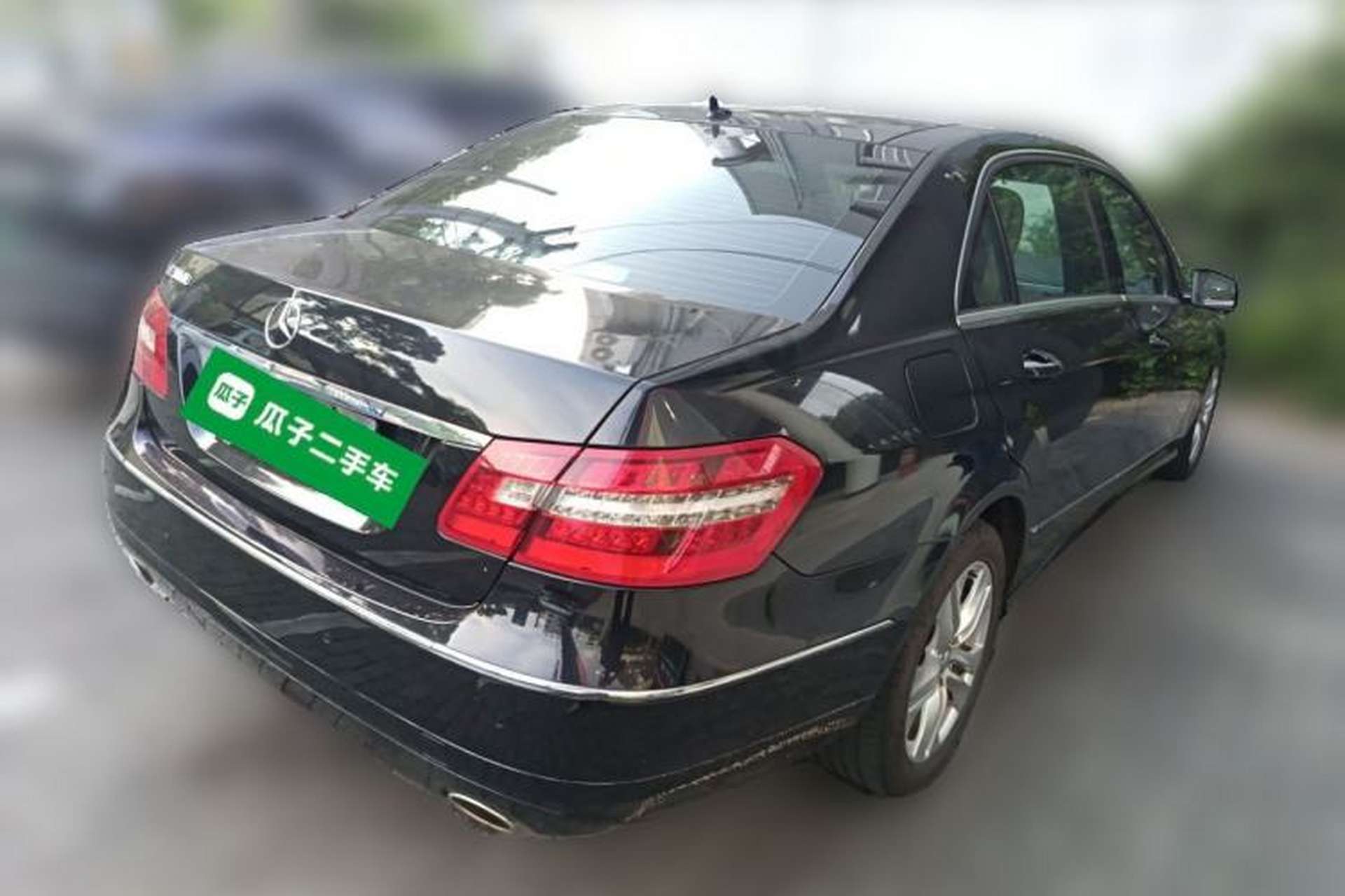 Used Mercedes-Benz E-Class 2010 E 300 L Fashion Model Rear Right 45 Deg