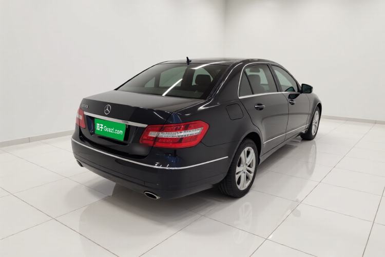 Used Mercedes-Benz E-Class 2010 E 300 L Fashion Model Rear Right 45 Deg