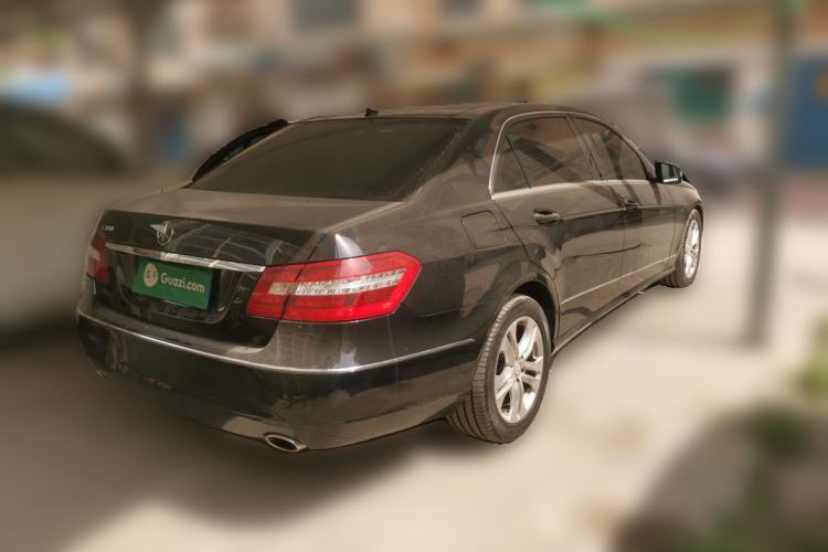 Used Mercedes-Benz E-Class 2010 E 300 L Fashion Model Rear Right 45 Deg