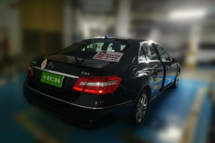 Used Mercedes-Benz E-Class 2010 E 260 CGI Fashion Model Rear Right 45 Deg