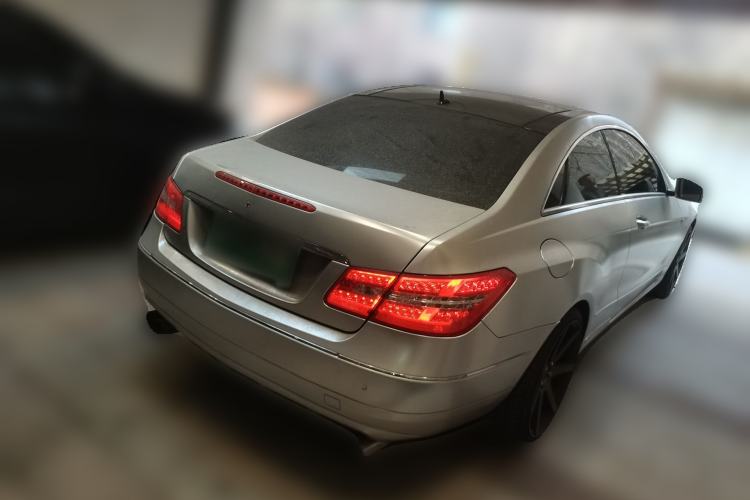 Used Mercedes-Benz E-Class 2010 E 260 CGI Coupe Rear Right 45 Deg