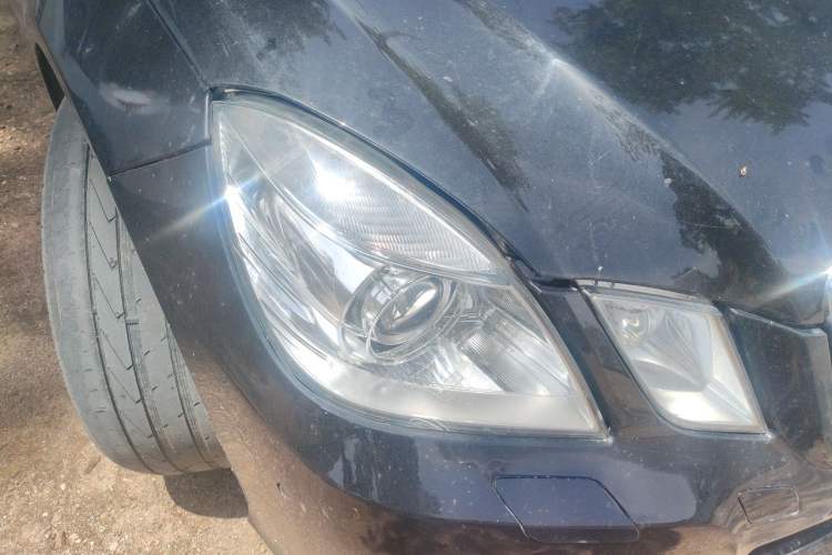 Used Mercedes-Benz E-Class 2010 E 300 L Fashion Model Right Front Headlight