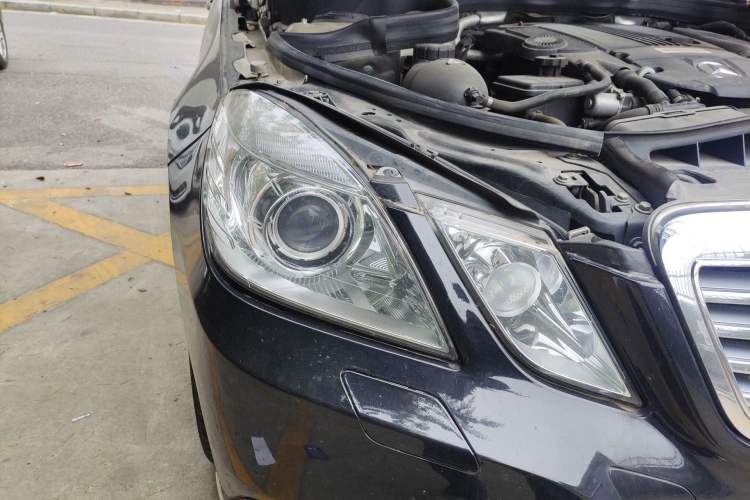 Used Mercedes-Benz E-Class 2010 E 260 L CGI Elegant Model Right Front Headlight