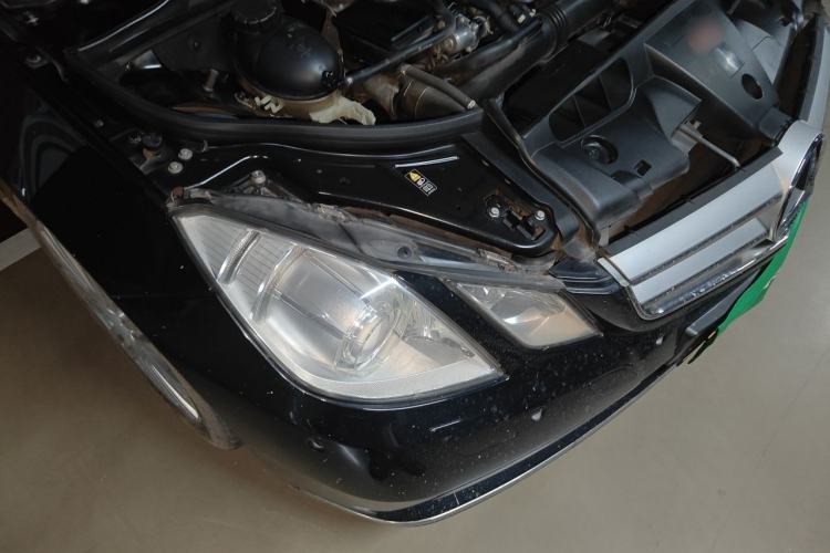 Used Mercedes-Benz E-Class 2010 E 260 CGI Coupe Right Front Headlight
