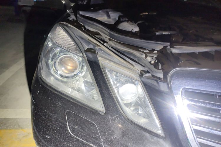 Used Mercedes-Benz E-Class 2010 E 200 CGI Elegant Model Right Front Headlight