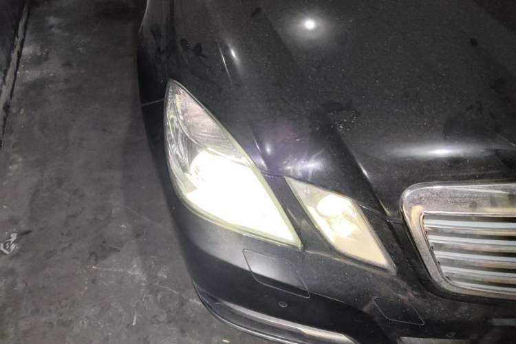 Used Mercedes-Benz E-Class 2010 E 200 CGI Elegant Model Right Front Headlight