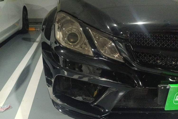 Used Mercedes-Benz E-Class 2010 E 260 CGI Coupe Right Front Headlight