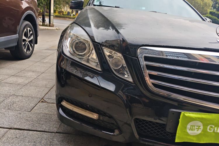 Used Mercedes-Benz E-Class 2010 E 300 L Fashion Model Right Front Headlight