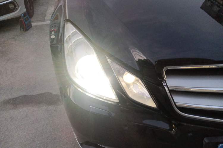 Used Mercedes-Benz E-Class 2010 E 260 CGI Coupe Right Front Headlight