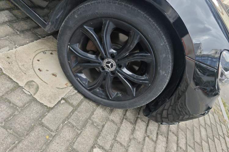 Used Mercedes-Benz E-Class 2010 E 300 L Fashion Model Right Front Wheel Hub