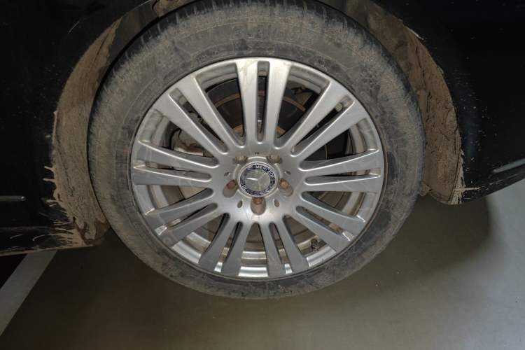 Used Mercedes-Benz E-Class 2010 E 260 CGI Coupe Right Front Wheel Hub