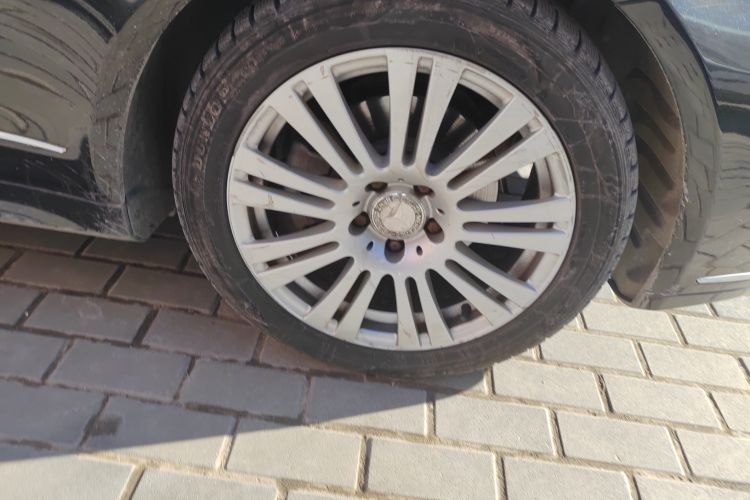 Used Mercedes-Benz E-Class 2010 E 260 CGI Coupe Right Front Wheel Hub