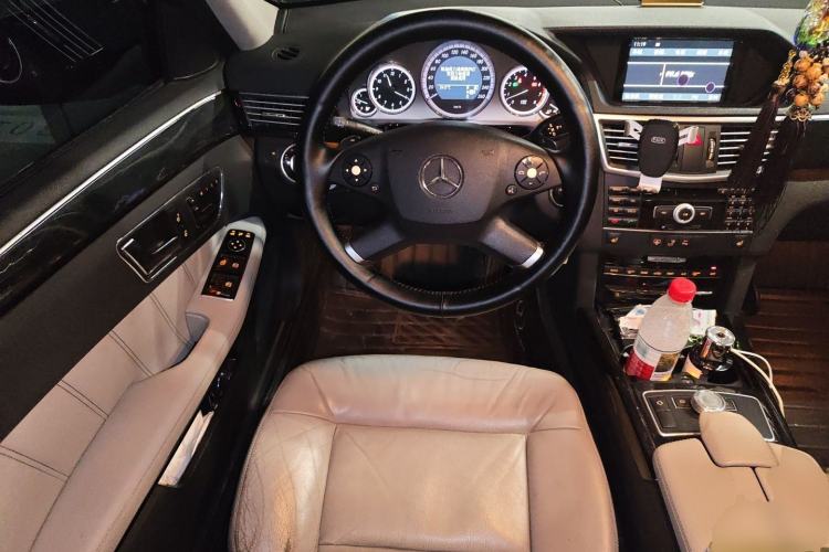 Used Mercedes-Benz E-Class 2010 E 300 L Fashion Model Steering Wheel