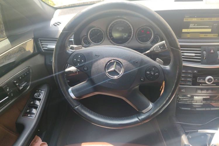 Used Mercedes-Benz E-Class 2010 E 300 L Fashion Model Steering Wheel