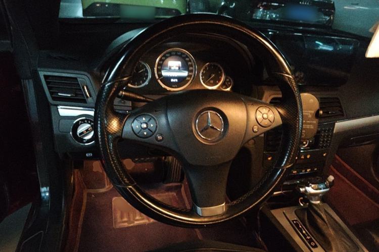Used Mercedes-Benz E-Class 2010 E 260 CGI Coupe Steering Wheel