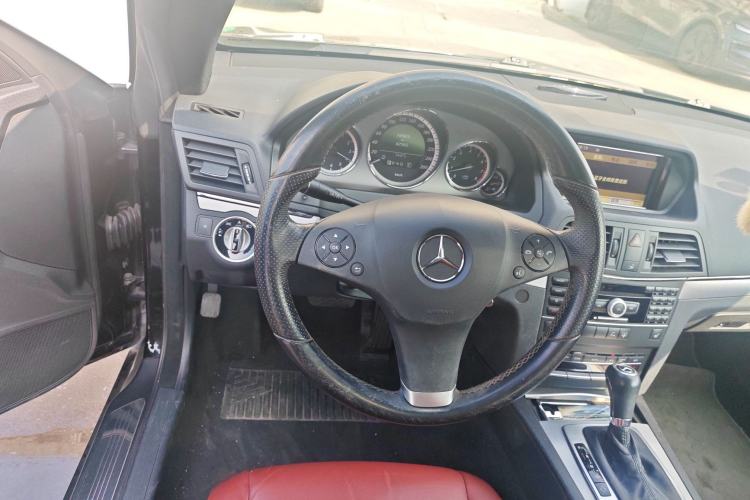 Used Mercedes-Benz E-Class 2010 E 260 CGI Coupe Steering Wheel