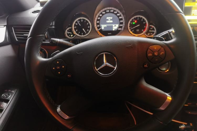 Used Mercedes-Benz E-Class 2010 E 300 L Fashion Model Steering Wheel