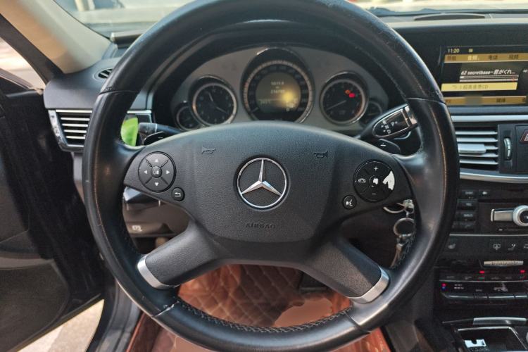 Used Mercedes-Benz E-Class 2010 E 300 L Fashion Model Steering Wheel