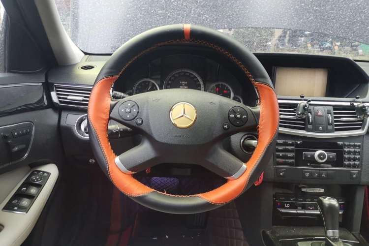 Used Mercedes-Benz E-Class 2010 E 260 CGI Fashion Model Steering Wheel