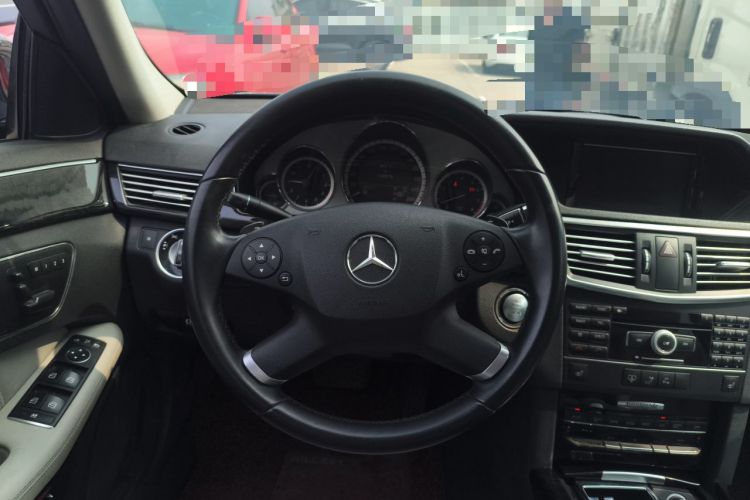 Used Mercedes-Benz E-Class 2010 E 300 L Fashion Model Steering Wheel