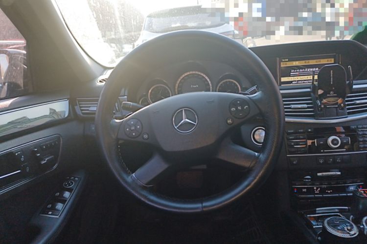 Used Mercedes-Benz E-Class 2010 E 300 L Fashion Model Steering Wheel