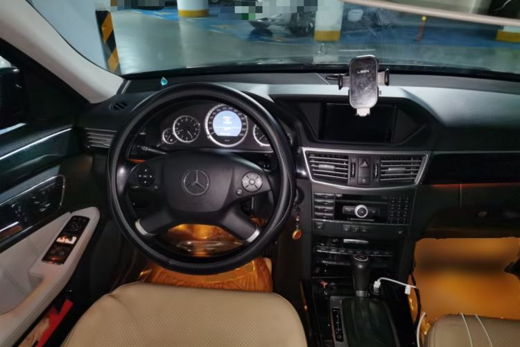 Used Mercedes-Benz E-Class 2010 E 260 CGI Fashion Model Steering Wheel
