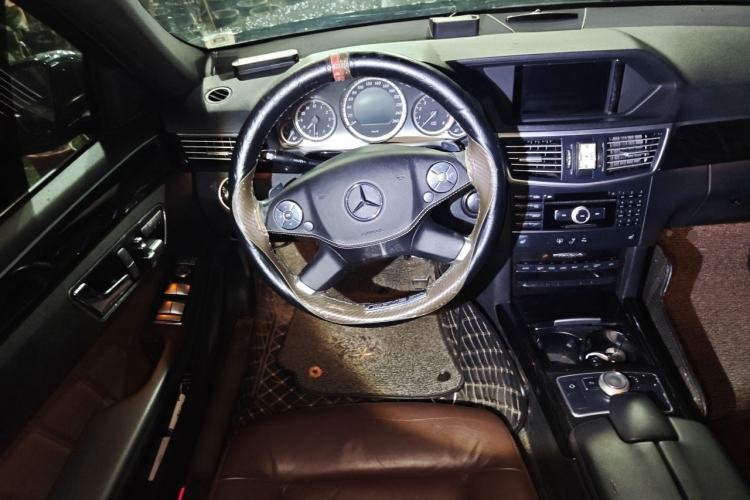 Used Mercedes-Benz E-Class 2010 E 300 L Fashion Model Steering Wheel