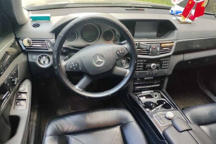 Used Mercedes-Benz E-Class 2010 E 300 L Fashion Model Steering Wheel
