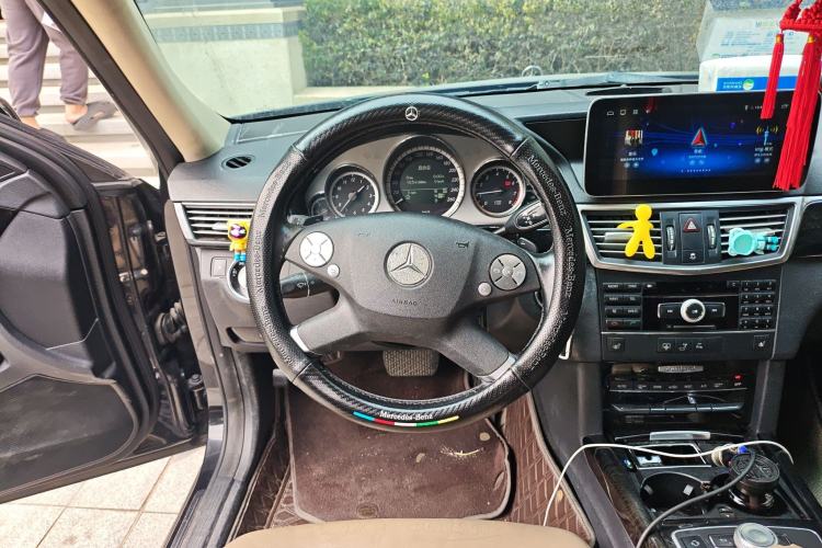 Used Mercedes-Benz E-Class 2010 E 300 L Fashion Model Steering Wheel