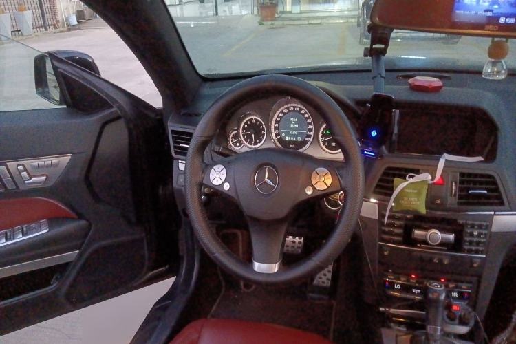 Used Mercedes-Benz E-Class 2010 E 260 CGI Coupe Steering Wheel