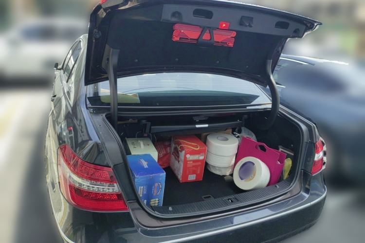 Used Mercedes-Benz E-Class 2010 E 260 CGI Fashion Model Trunk