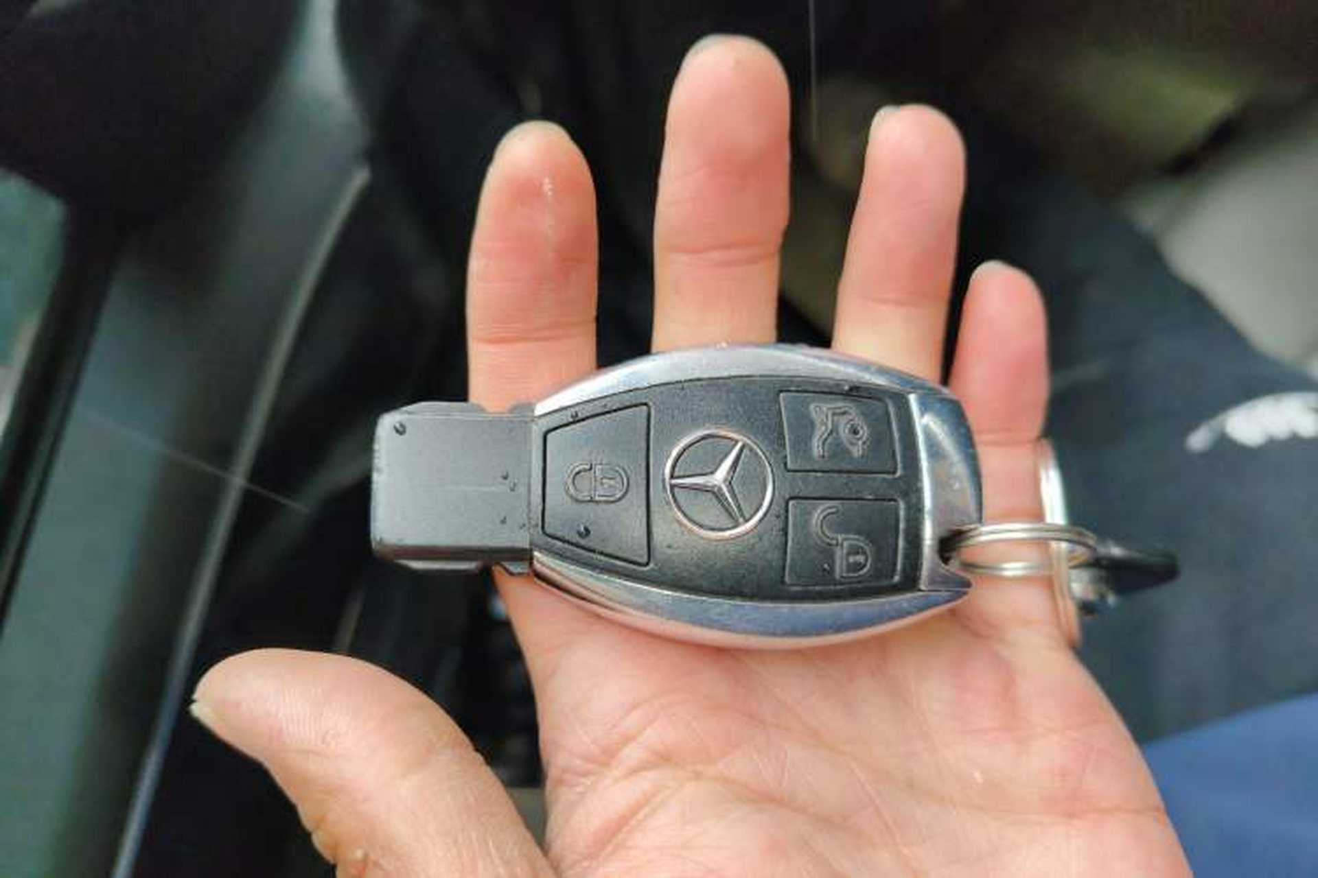Used Mercedes-Benz E-Class 2010 E 300 Fashion Luxury Edition Vehicle Key