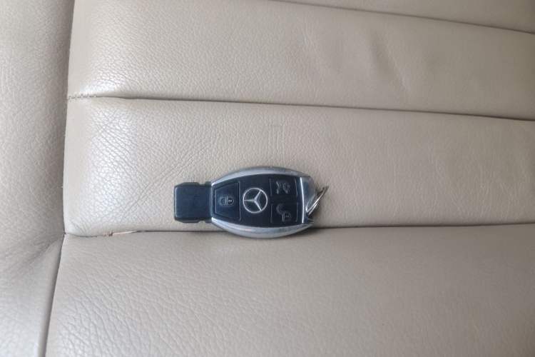 Used Mercedes-Benz E-Class 2010 E 300 Elegant Luxury Edition Vehicle Key