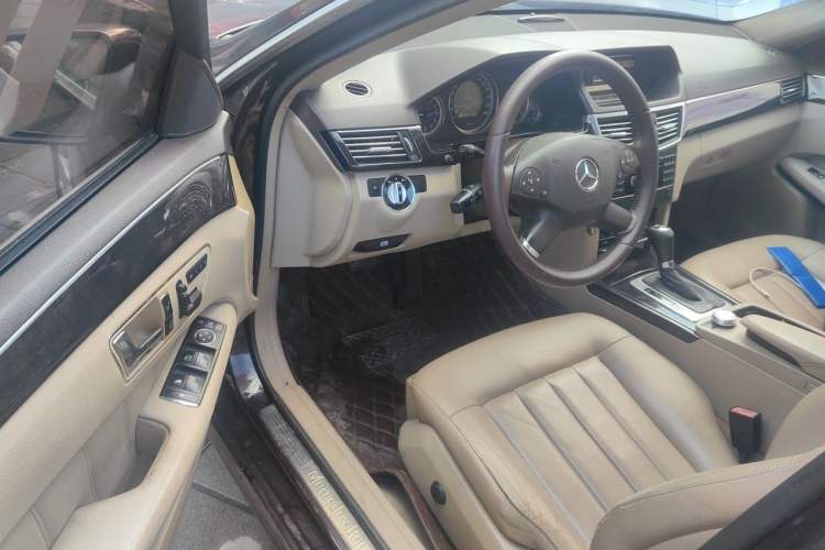 Used Mercedes-Benz E-Class 2010 E 200 CGI Elegant Model Driver Seat
