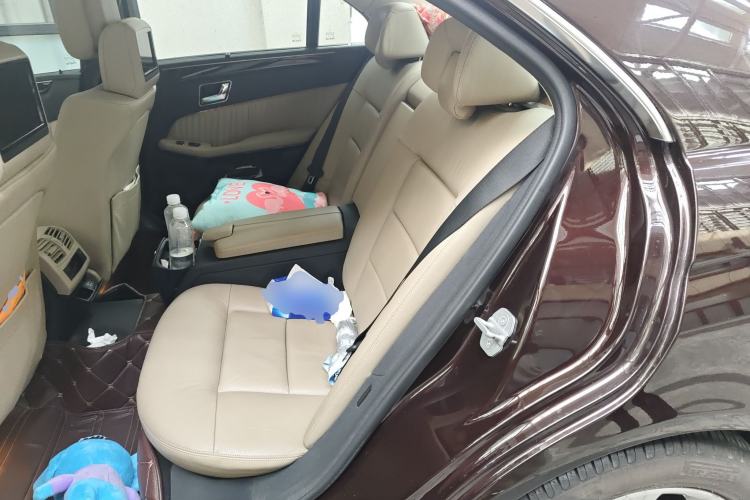 Used Mercedes-Benz E-Class 2010 E 300 Fashion Luxury Edition Left Rear Seat