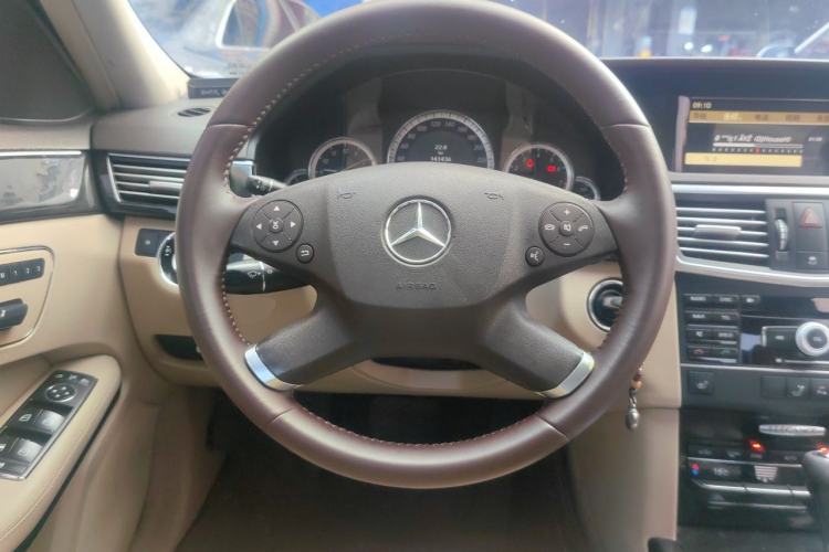 Used Mercedes-Benz E-Class 2010 E 200 CGI Elegant Model Steering Wheel